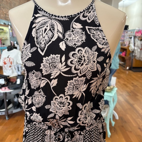 AE Spaghetti Strap Floral Print Black and White Jumpsuit Size Small - Picture 2 of 6